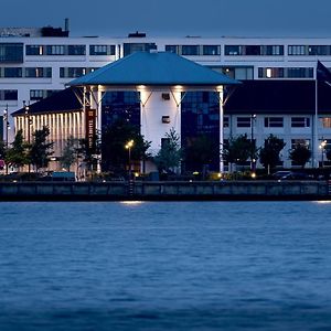 Pier 5 Hotel